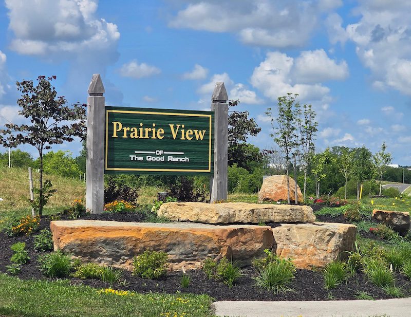 Prairie View Welcome Sign with Landscaping